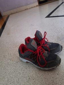 Sports Shoes
