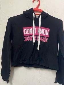 Black Crop Hoodie "Don't Know Don't Care"