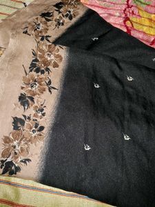 Elegant Floral Saree - Beige & Black