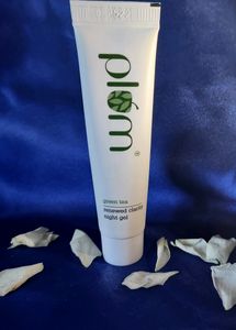 Plum Green Tea Renewed Clarity Night Gel