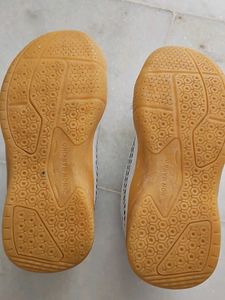 Nivia Non Marking Sports Shoes- Unisex