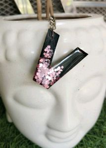 V Alphabet Resin Keychains