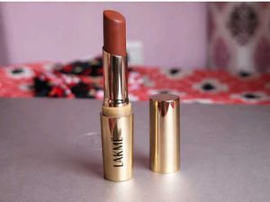 Lakme Lipstick - Caramel latte Shade