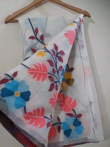 Elegant Floral Saree with Blouse Piece NEW