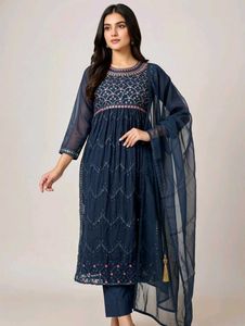 Elegant Embellished Kurta Set with Dupatta XL