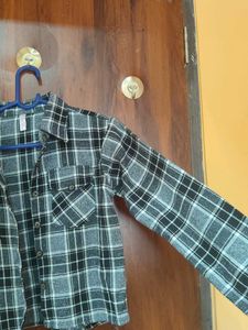 Checkered Cropped Shirt