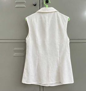 WHITE TOP