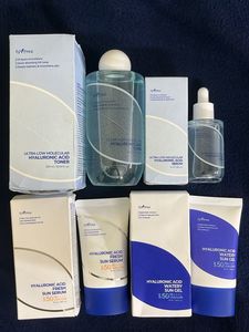 Isntree Hyaluronic Acid Skincare set