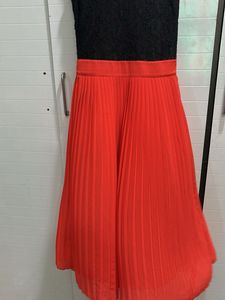 Chic Black Lace &amp; Orange Pleated Dress