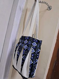 Unique Geometric Print Tote Bag