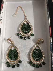 Earrings with Maantikka