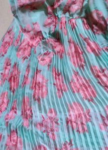 Flowy Floral Print Midi Dress