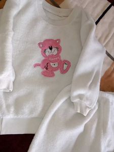 Fuzzy Cat Graphic Sweatshirt