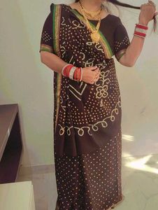 Elegant Black Bandhani Saree