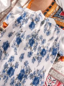 beautiful Georgette lined floral top