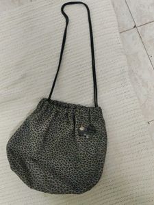 Vintage Leopard Print Drawstring Bag
