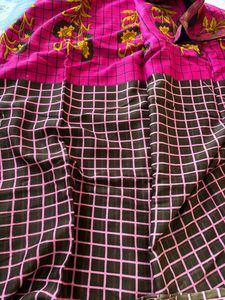 Vibrant Pink &amp; Black Floral Print Saree