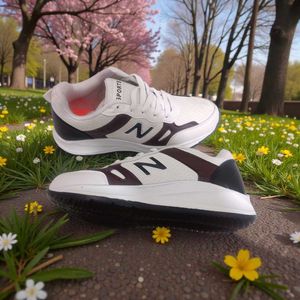 Stylish White &amp; Brown Sneakers