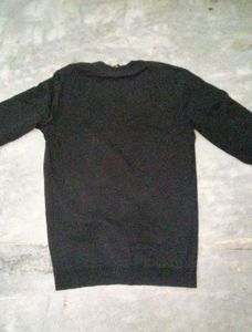 Stylish Black Graphic Tee