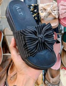 Stylish Striped Bow Slide Slippers