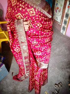 Stunning Ethnic Saree with unstitched blouse piece
