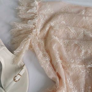Elegant Lace Dress with Ruffle Sleeves👒🩰