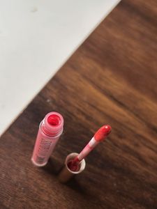 Lakme Vit C Lip Gloss- 40% use