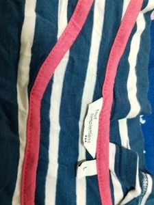 Full Sleeves T Shirt For Girls L Size But Fits Xl