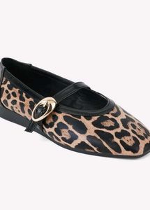 Chic Leopard Print Ballet Flats