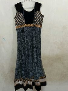 Black Sleeveless Kurta with two dupattas