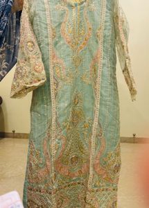 Beautifully Pakistani Embellished Kurta set