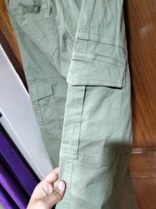 Women's Light Green Cargo Pants☘️