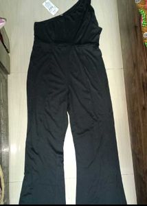 Chic Black One-Shoulder Jumpsuit