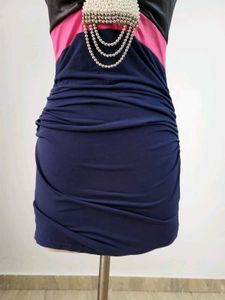 Chic V-Neck Ruched Dress