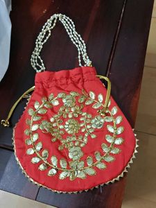Embellished Drawstring Potli bag