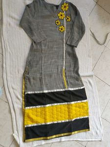 ANORA Grey Kurta with Yellow Floral Embellishments