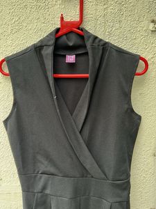 Chic Black Sleeveless Wide-Leg Jumpsuit