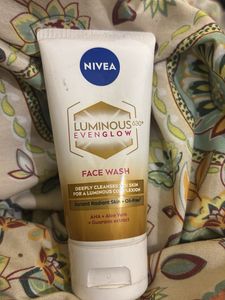 NIVEA Luminous 630 Even Glow Face Wash