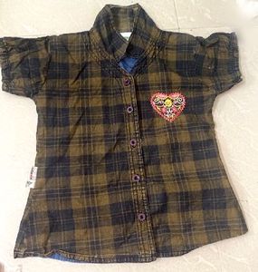 Cute Plaid Shirt with Heart Embroidery