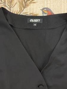 OUTRYT Black Button-Down Top