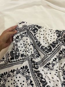 Bandana Print Off-Shoulder Top