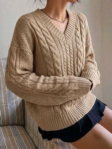 New with tag Premium Cozy Cable Knit V-Neck Croppe