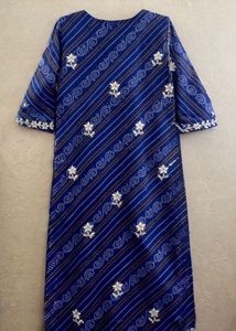 Elegant Blue Kurta with Intricate Embroidery
