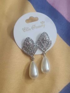 Elegant Pearl Drop Earrings