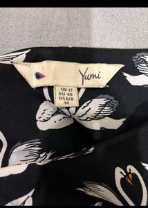 YUMI BLACK SWAN TOP