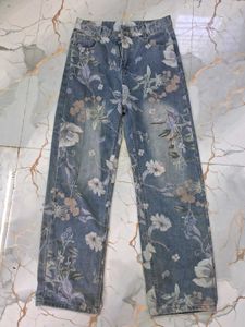baggy straight-fit denim jeans floral print