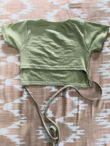 Cute Green Cropped Ribbed Top