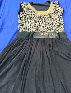 Elegant Black Ethnic Gown with Gold Embellishment