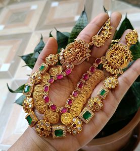 Elegant Temple Jewelry Necklace