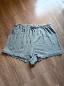 trending Shorts women